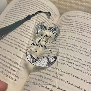 Cześć Feyre Darling, ACOTAR, Skrzydła nietoperza, Rhysand, Akrylowa zakładka z frędzlami, Romantyczna fantazja, Fae, Miłośnik książek, Prezenty do czytania, Książkowy