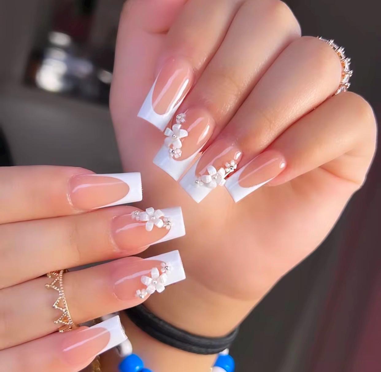 Auiremrti 24 Stück French Tip Press On Nails – Kurze, Quadratische Kunstnägel Mit Zebramuster & Blümchen