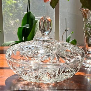 Vintage Anchor Hocking EAPC Glass Star of David Covered Candy Dish Bowl 7&quot;