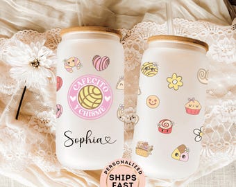 Cafecito Y Chisme Cup Personalized Glass Can Tumbler With Bamboo Lid, Coffee lovers Panaderia Cup Pan Dulce Gift For Her, Pink Concha lover