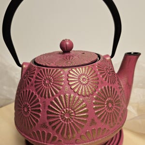 Teapot cast iron Pink Love 1.2 l including strainer