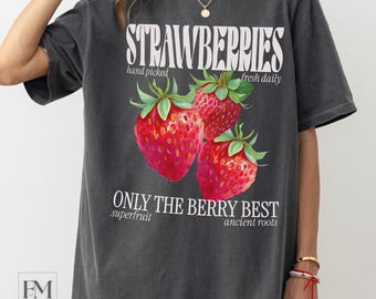 Strawberries Comfort Colors t-shirt Vintage style Fruit Graphic tee, Strawberry Festival Summer Fashion farmers market shirt fruit foodie