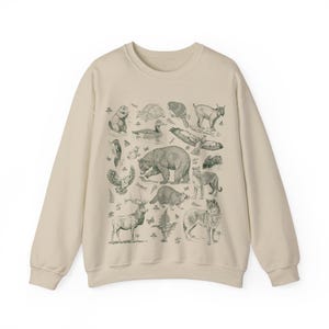 Wildlife sweatshirt North American forest animals, Pacific Northwest vintage style nature sweater for granola girl gift for nature lover imagem 5