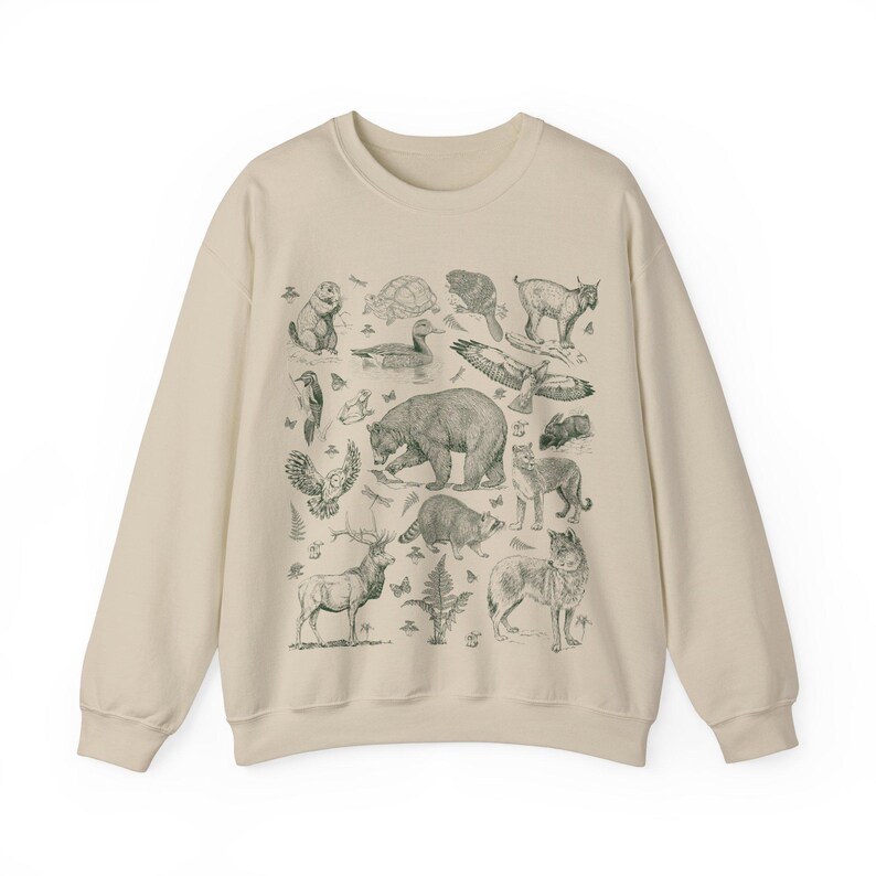 Wildlife sweatshirt North American forest animals, Pacific Northwest vintage style nature sweater for granola girl gift for nature lover imagem 5