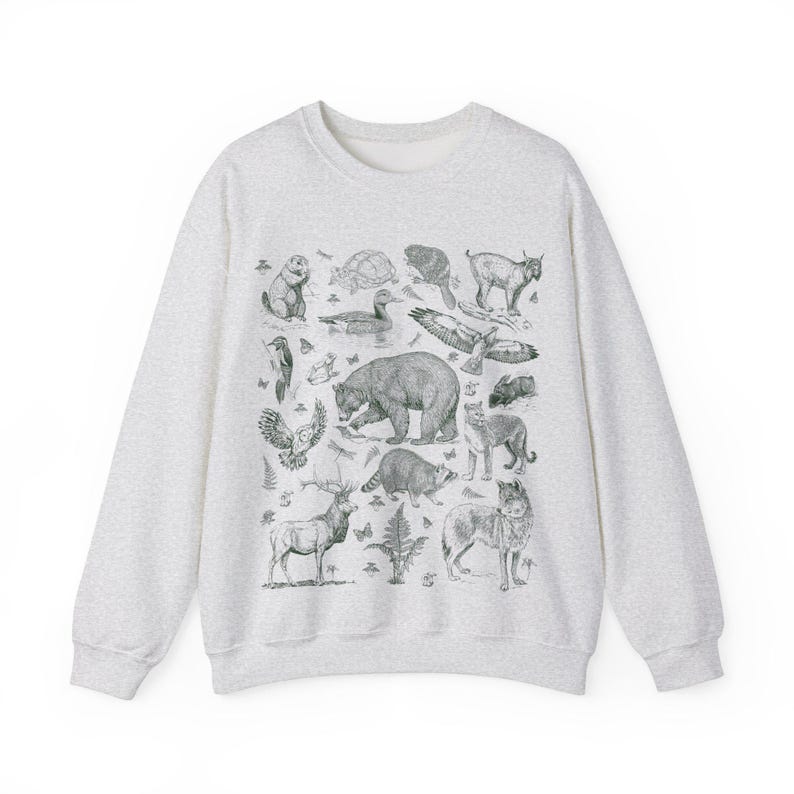 Wildlife sweatshirt North American forest animals, Pacific Northwest vintage style nature sweater for granola girl gift for nature lover imagem 4