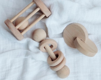 Montessori Toys Infant Wooden Baby Rattles and Interlocking Disc | Sensory Toys for Baby, Personalized New Baby Gift For Newborn Baby Shower