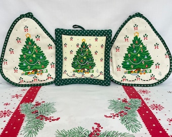 3 Vintage Christmas Pot Holders