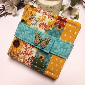 BLACK-EYED SUSANS 5pc Set, 4" Patchwork Coasters Mug Rugs w/Holder & Button, Reversible, Handmade