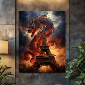 Könnte beinhalten: Ein feuriger roter Drache windet sich um den Eiffelturm in Paris, Frankreich. Der Drachenschwanz schlingt sich um den Turm und erzeugt ein dramatisches und kraftvolles Bild.