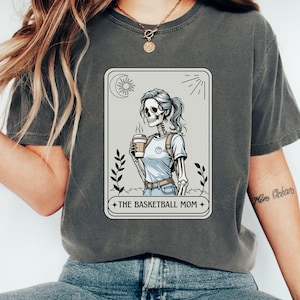 Camiseta de mãe do basquete, carta de tarô, presente de mãe esportiva, camiseta para amantes, presentes para mãe, dia das mães, basquete, humor, camiseta para dia de jogo das mães