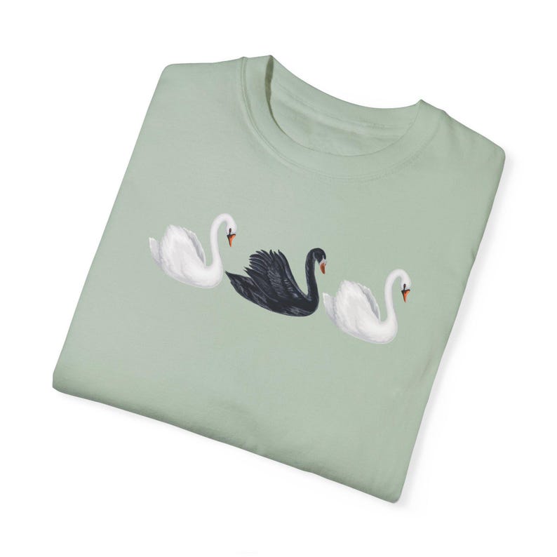 Cottagecore Swans shirt boho cottage core comfort kleuren vintage tshirt zwarte zwaan coquette esthetische t-shirt cadeau T-shirt vogel retro stijl T-shirt afbeelding 8