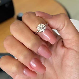 Anel de 2,00 quilates com certificação IGI, anel redondo de diamante cultivado em laboratório / solitário minimalista com 4 pontas, anel fino 14K / anel de noivado com diamante redondo
