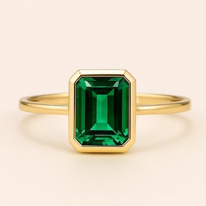 Vintage Emerald Engagement Ring | Unique Promise Ring For Women | Bridal Anniversary Ring | May Birthstone Ring | 2CT Emerald Solitaire Ring