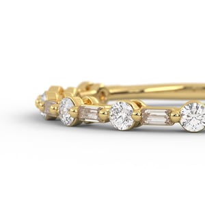 14k stokbrood en ronde diamant halve eeuwigheid ring, halve eeuwigheid ring, sierlijke trouwring, stapelen lab gegroeide diamanten ring minimalistisch ontwerp