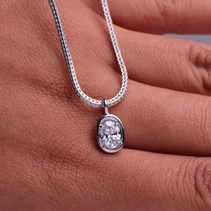 Diamond solitaire necklace / Diamond necklace / Diamond bezel / Dainty Diamond Necklace / Birthday Gift / 14K Solid Gold Necklace