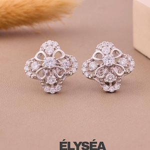 Diamond Stud Earrings, Diamond Clover Studs, 14K Gold Floral Studs, Minimalist Clover Stud Earrings, Flower Shaped Diamond Earrings