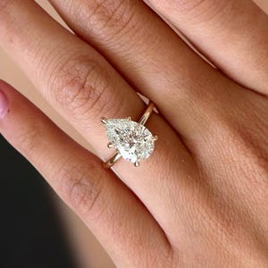 2 Carat Pear Cut Lab Grown Diamond Solitaire Ring / VS1 F Pear Shaped CVD Diamond Engagement Ring/ Thin Dainty Proposal Ring / 5 Prong Pear