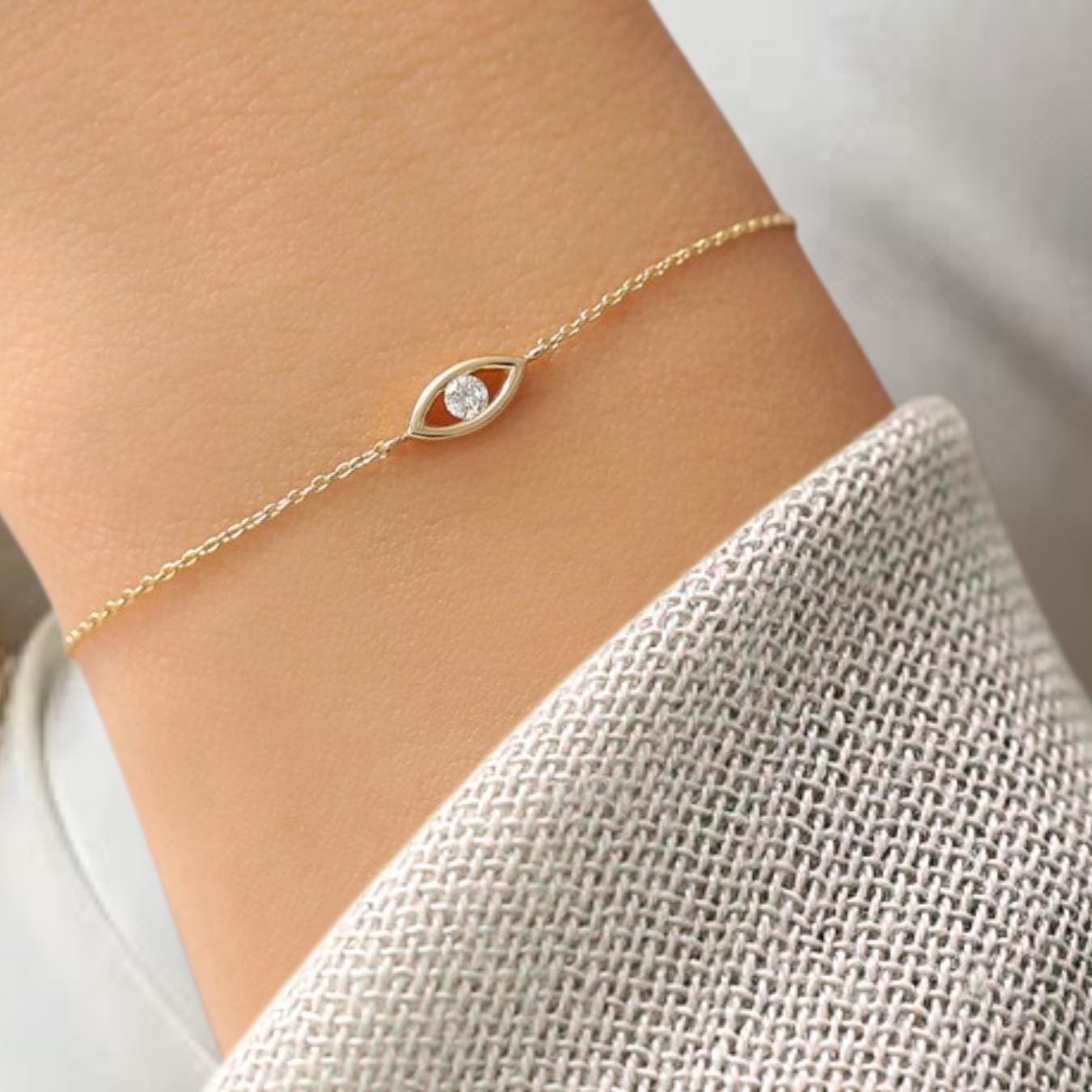 Easygoing Diamond Eye Charm Bracelet main image 0
