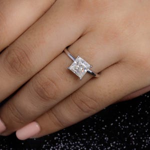 Lab Grown Diamond Engagement Ring Princess Cut Diamond Ring Solitaire Ring for Anniversary Gift Princess Diamond Simple Wedding Ring for Her