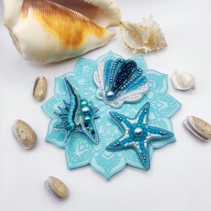 Set of 3 Seashells, Seashell Splendor, Beaded Ocean Shells Brooch, Handmade Gift from Ocean, Blue Sea Shells, Unique Handcrafted Brooch