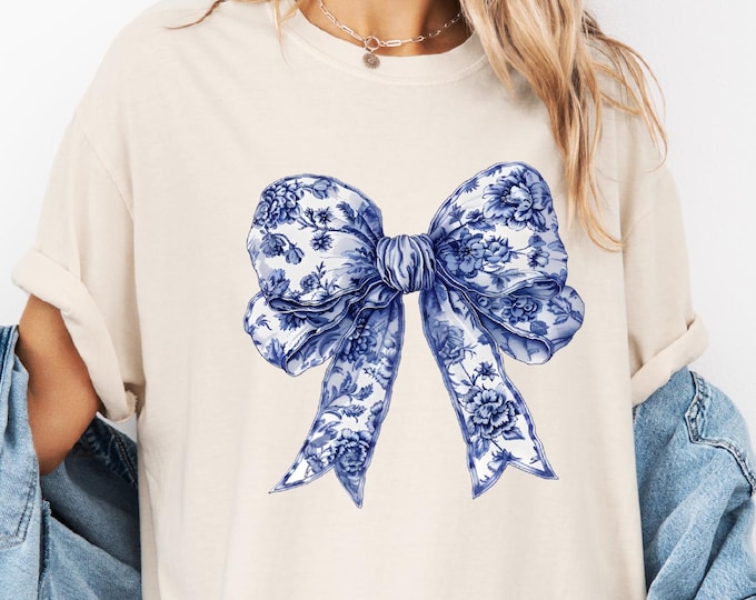 Blue Floral Bow Shirt, Toile Coquette Graphic Tee for Women, Cottagecore Ribbon Top, Preppy Girly Gift, Vintage China Aesthetic Outfit