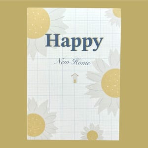 Karte zum Einzug – Happy New Home | Grußkarte mit Haus & Blumen in Gelb | Handillustrierte Postkarte | A6 | Kraftpapier in matt