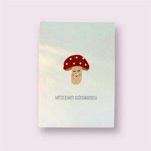 Geburtstagskarte Fliegenpilz – Karte | Postkarte | Grußkarte mit Pilzmotiv – Handgezeichnet und matt auf Kraftpapier – Kindliches Design