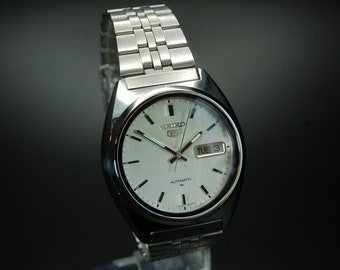 Perfect Vintage Seiko 5 Automatic Watch 7009-8331