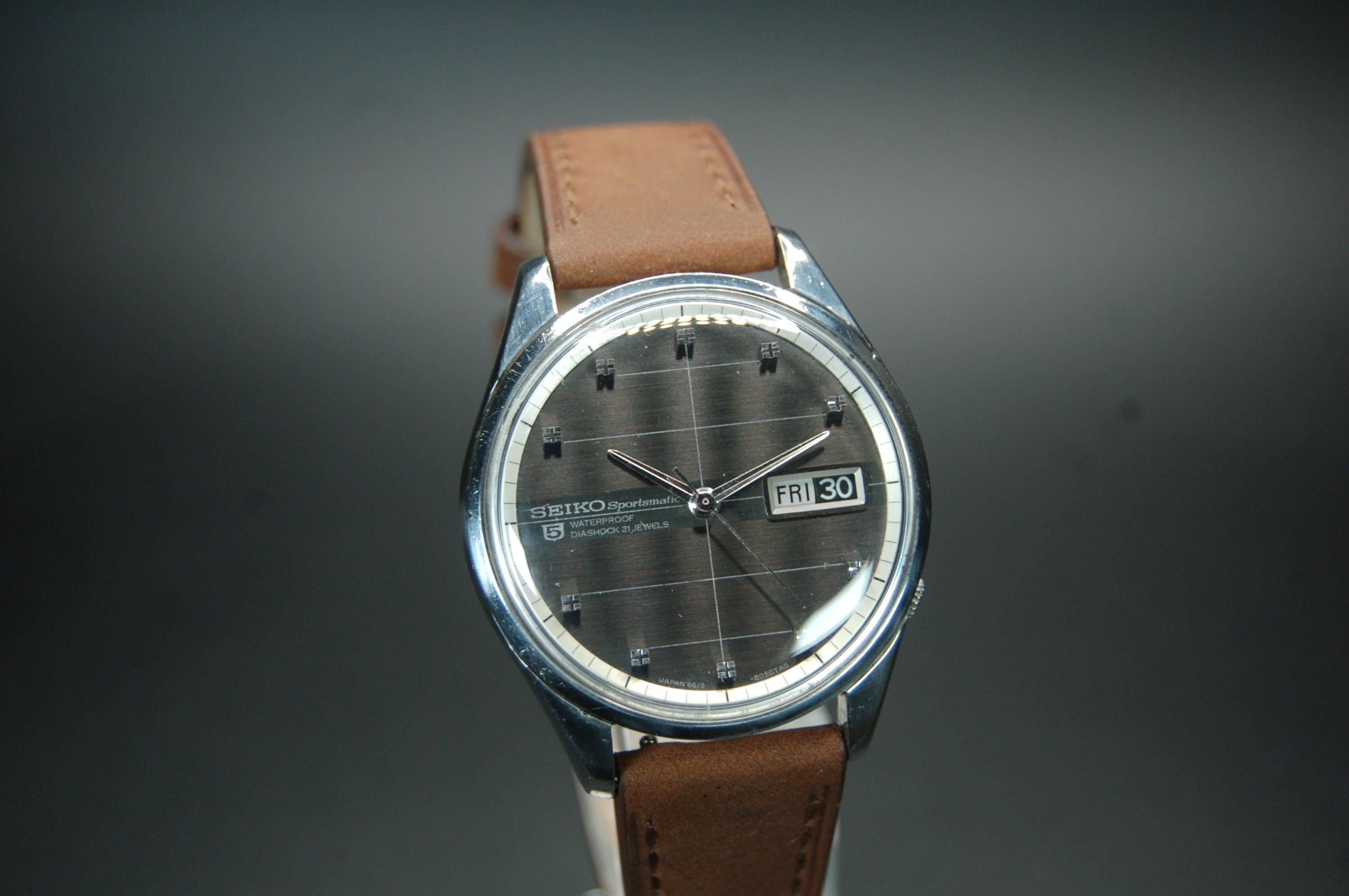 Seiko 5 Sportsmatic 6619-8120 Automatic 21Jewels/Silver Dial