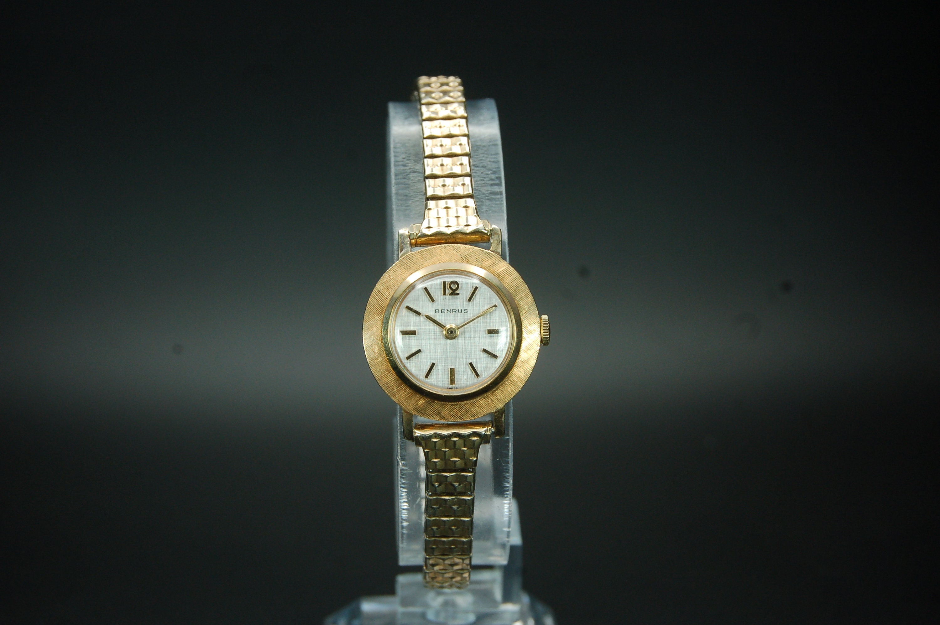 Vintage Ladies Benrus Manual Wind Watch - Etsy display picture 3