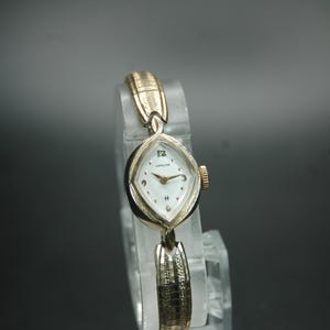 Belle montre habillée Hamilton vintage pour femme