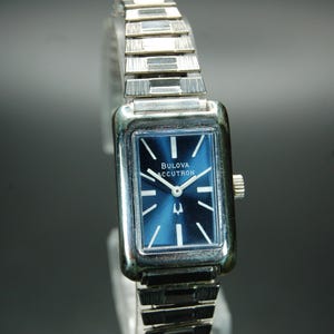 Vintage Ladies Bulova Accutron Tunning Fork Dress Watch