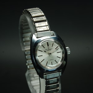 Immaculate Condition Vintage Jules Jurgensen Ladies Watch