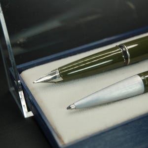 Stunning Montblanc 310 S Classic Fountain and 780 Ballpoint Pen Set