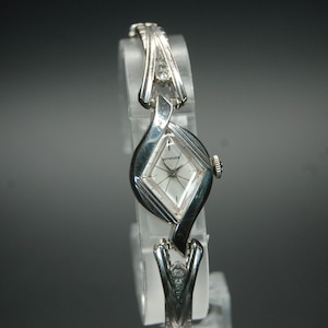 Unique Vintage Ladies Wittnauer Manual Wind Dress Watch