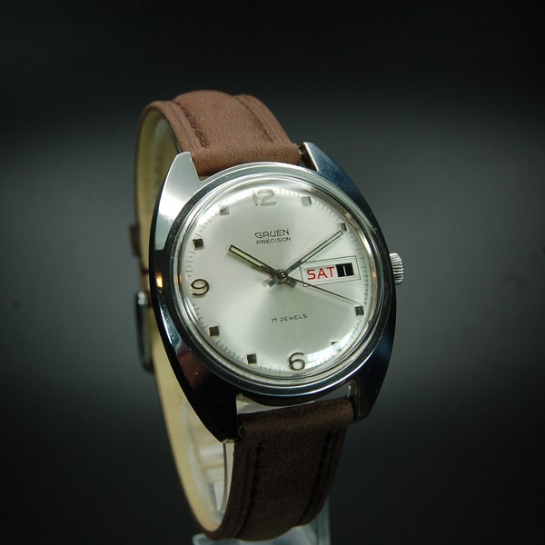 Beautiful Vintage Gruen Precision Day and Date Manual Watch