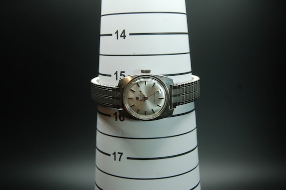 vintage ladie's Tissot SeaStar Seven manual wind - image 10