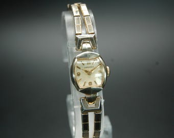 Beautiful Vintage Ladies Longines Dress Watch