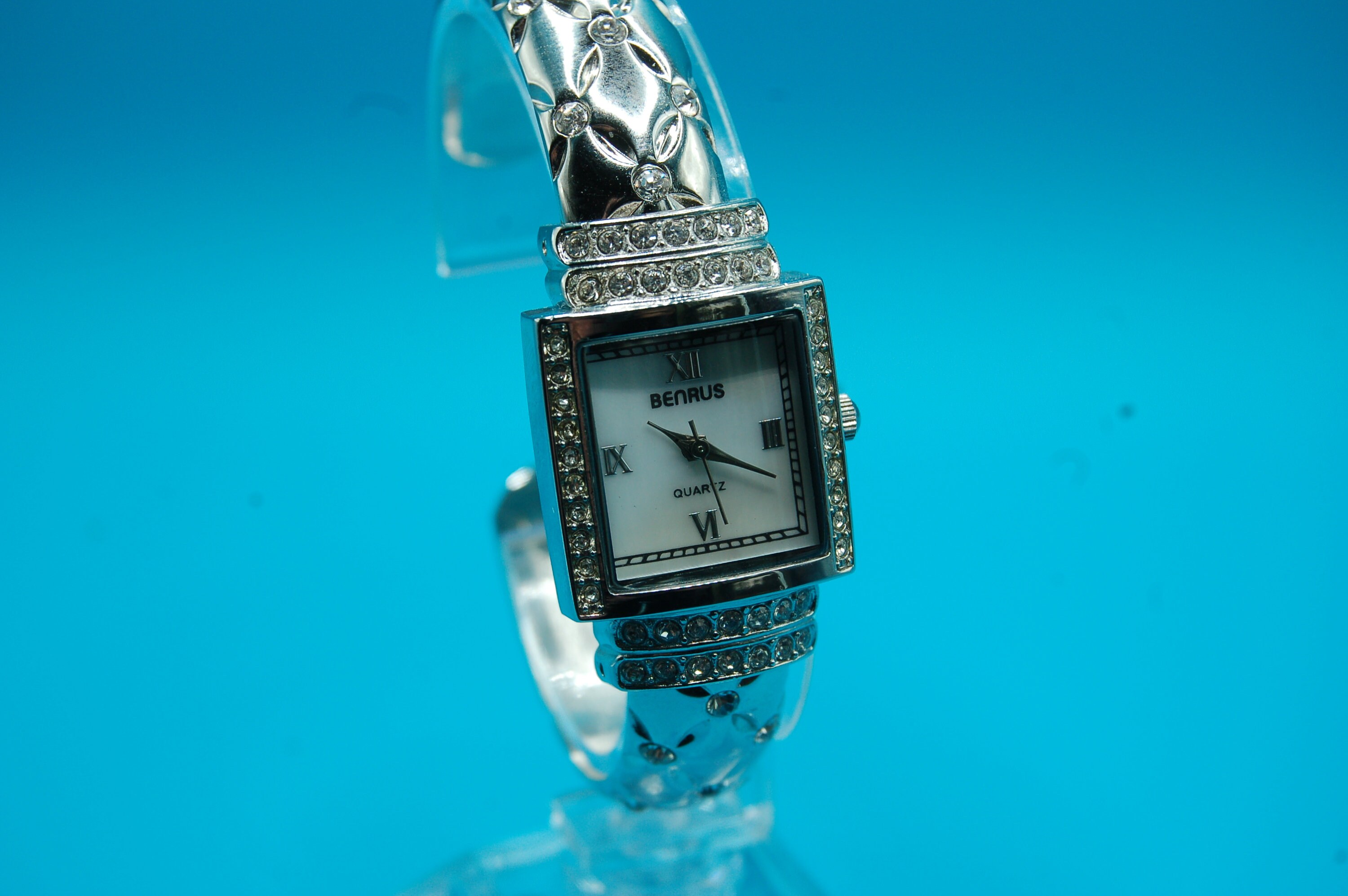 Silver chain watch for girls sale