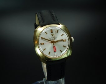 Vintage Wittnauer Automatic Day and Date Watch