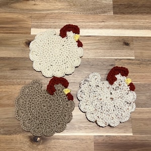 Crochet Chicken Coaster Pattern. Beginner friendly! A great way to use up scrap yarn!
