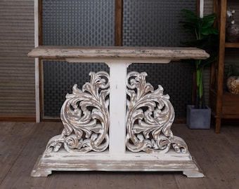 Table console sculptée : entrée country française en bois vieilli