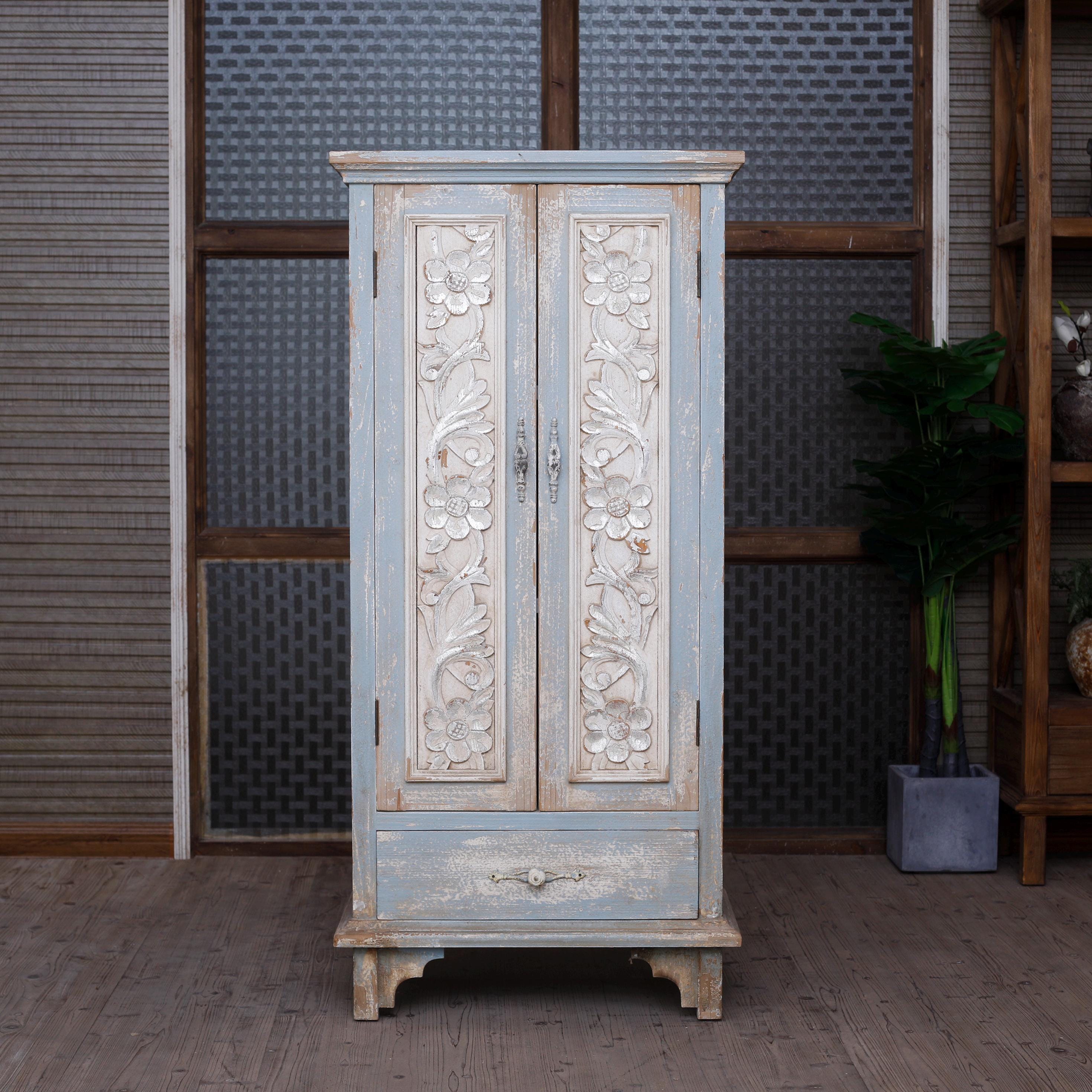 Armario de estilo antiguo España