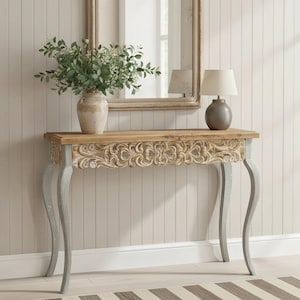 Vintage gesneden consoletafel: verweerd saliegroen Frans landelijk accent