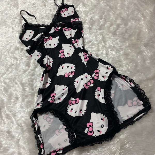 Zartes Kleid Hallo Kiitty, Babypuppe HK Kitten