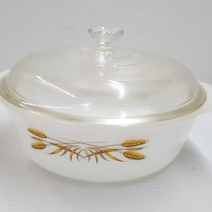 Vintage Wheat by Anchor Hocking #447 Round Milk Glass Covered Casserole 1.5qt from the 1960's