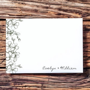Juego de papelería de boda personalizado con flores de color verde oliva para parejas con sobres, tarjetas de agradecimiento de boda, regalo de compromiso, juego de tarjetas de notas
