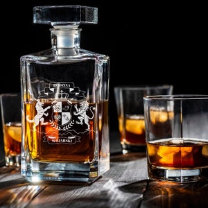 Personalized Coat of arm/Family crest engraved on Whiskey decanter set with 2 glasses
