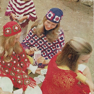 Retro Knitting Pattern Booklet - Poncho&#39;s & Shawls