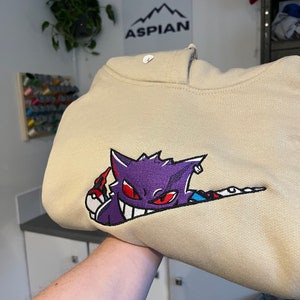 Sweat-shirt Gengar Sweat brodé inspiré de Pokémon Sweat à capuche Gengar Cadeau Pokémon Vêtements pour les fans de Nintendo image 5